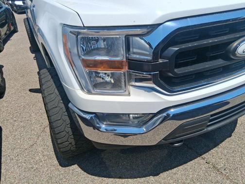 Oxford White 2021 Ford F-150 XLT