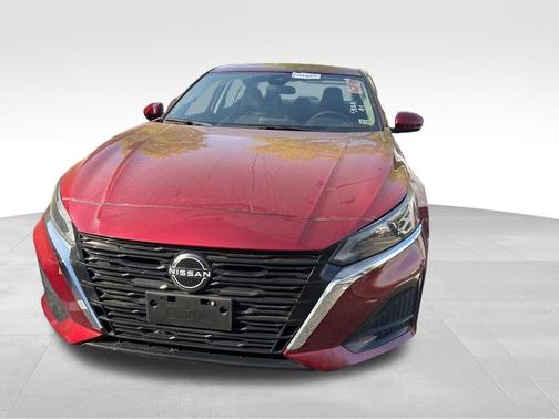 Scarlet Ember Tintcoat 2023 Nissan Altima 2.5 SV