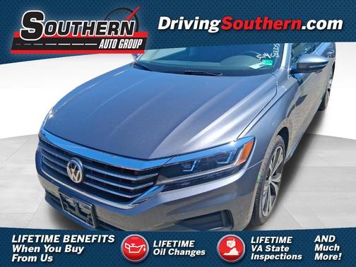 Platinum Gray Metallic 2022 Volkswagen Passat 2.0T SE