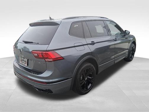 Platinum Gray Metallic 2024 Volkswagen Tiguan 2.0T SE R-Line Black