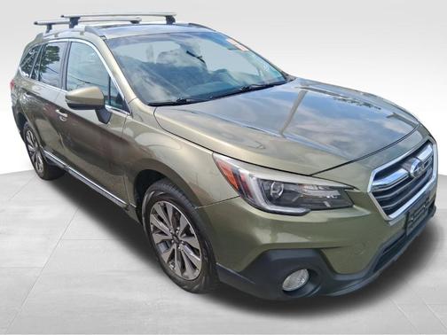 Wilderness Green Metallic 2019 Subaru Outback 3.6R Touring