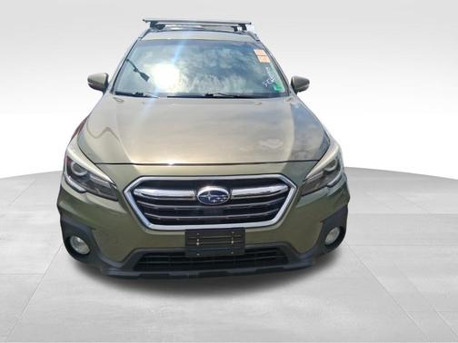Wilderness Green Metallic 2019 Subaru Outback 3.6R Touring