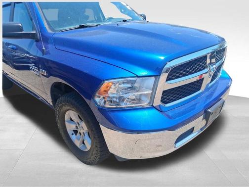 Blue Streak Pearlcoat 2019 RAM 1500 Classic SLT