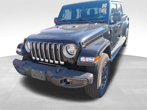 Black Clearcoat 2021 Jeep Gladiator Overland