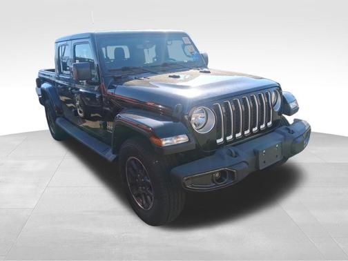 Black Clearcoat 2021 Jeep Gladiator Overland