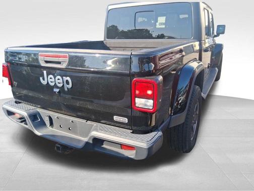 Black Clearcoat 2021 Jeep Gladiator Overland