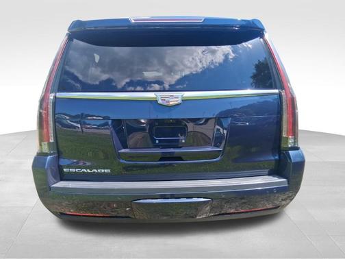 Dark Adriatic Blue Metallic 2020 Cadillac Escalade ESV Luxury