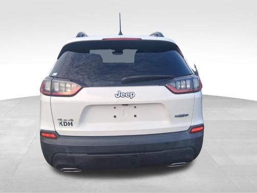 Bright White Clearcoat 2022 Jeep Cherokee Latitude Lux
