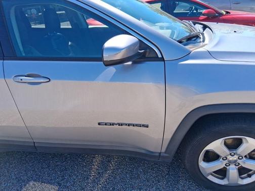 Billet Silver Metallic Clearcoat 2019 Jeep Compass Latitude