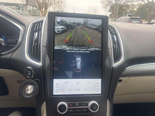 2021 Ford Edge Titanium