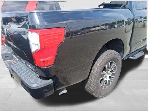 Black 2022 Nissan Titan SV