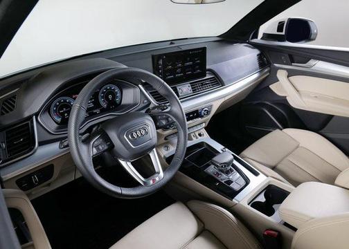 2025 Audi Q5 Premium Plus 45 TFSI S line quattro S tronic