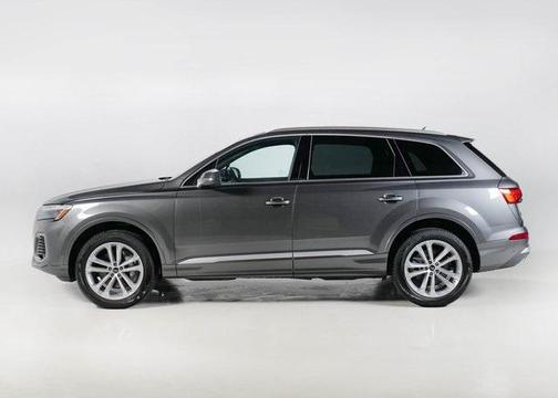 2025 Audi Q7 Premium 45 TFSI quattro Tiptronic