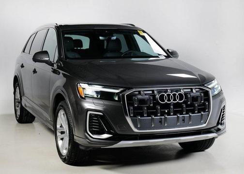 2025 Audi Q7 Premium 45 TFSI quattro Tiptronic