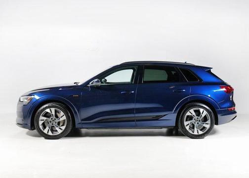 2022 Audi e-tron Premium quattro