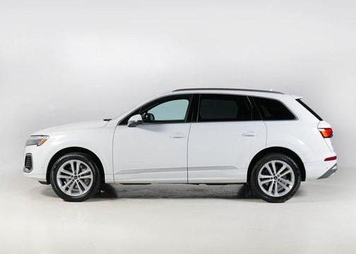 2025 Audi Q7 Premium 45 TFSI quattro Tiptronic