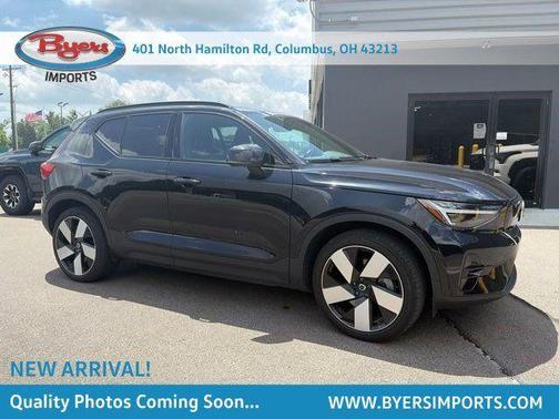 Onyx Black Metallic 2024 Volvo XC40 Recharge Pure Electric Twin Plus