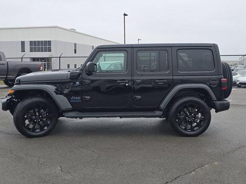 2025 Jeep Wrangler 4xe Sahara