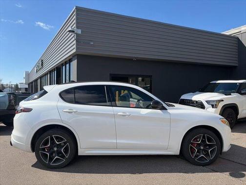 2020 Alfa Romeo Stelvio Ti Sport Carbon