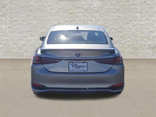Atomic Silver 2021 Lexus ES 300h Luxury