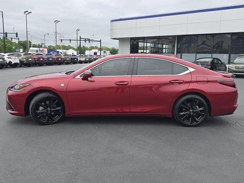 Matador Red Mica 2023 Lexus ES 350 F SPORT Handling