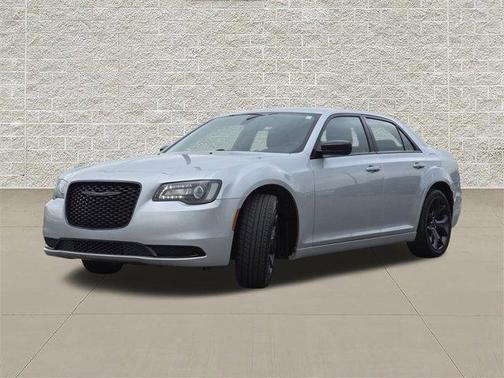 Silver Mist Clearcoat 2023 Chrysler 300 Touring