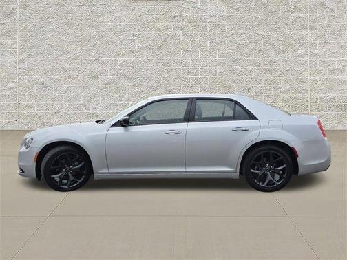 Silver Mist Clearcoat 2023 Chrysler 300 Touring