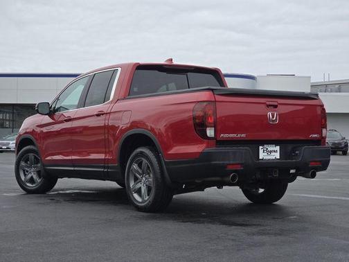 Radiant Red Metallic II 2023 Honda Ridgeline RTL