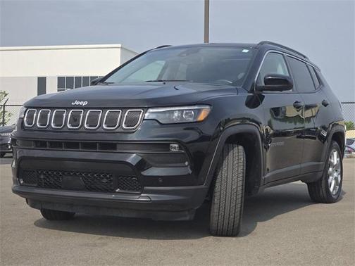 2022 Jeep Compass Latitude Lux