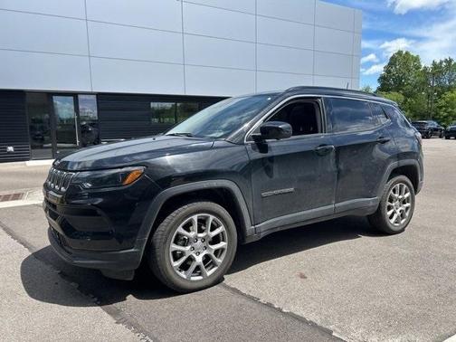 2022 Jeep Compass Latitude Lux