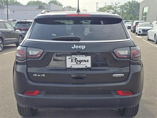 2022 Jeep Compass Latitude Lux