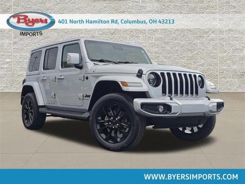 Silver Zynith Clearcoat 2023 Jeep Wrangler Sahara