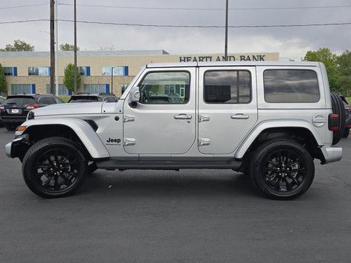 Silver Zynith Clearcoat 2023 Jeep Wrangler Sahara