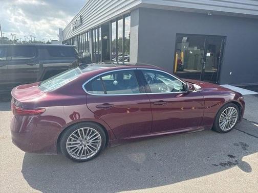 2017 Alfa Romeo Giulia Ti