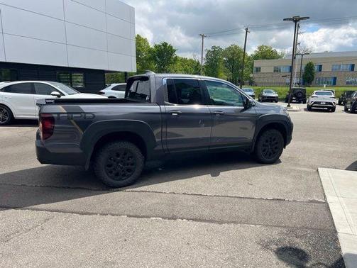 Modern Steel Metallic 2023 Honda Ridgeline RTL