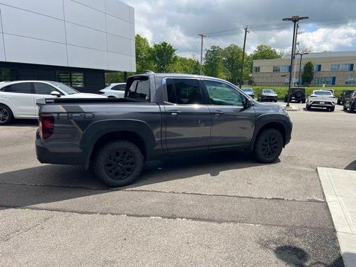 Modern Steel Metallic 2023 Honda Ridgeline RTL