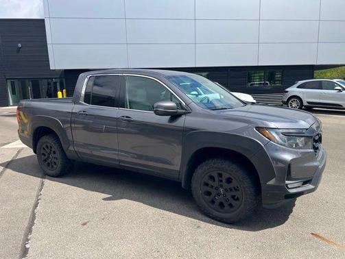 Modern Steel Metallic 2023 Honda Ridgeline RTL