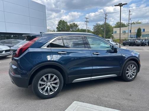 2020 Cadillac XT4 Premium Luxury