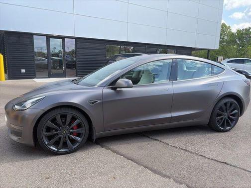 Midnight Silver Metallic 2018 Tesla Model 3 Performance