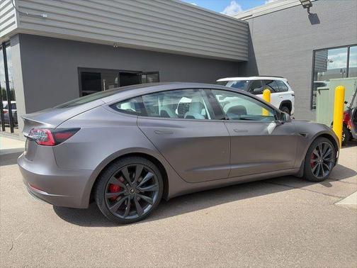 Midnight Silver Metallic 2018 Tesla Model 3 Performance