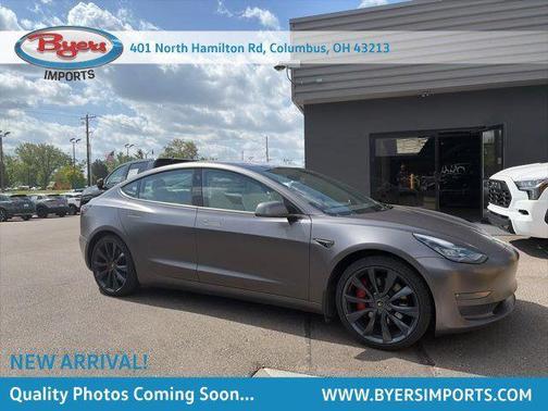 Midnight Silver Metallic 2018 Tesla Model 3 Performance