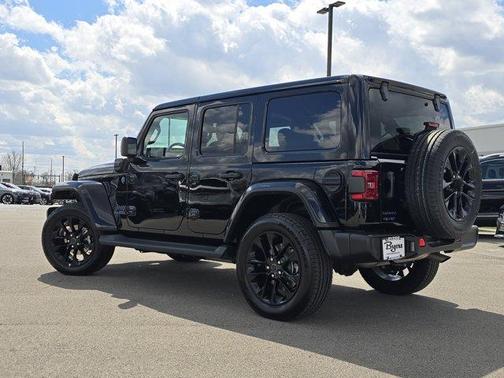 2025 Jeep Wrangler 4xe Sahara