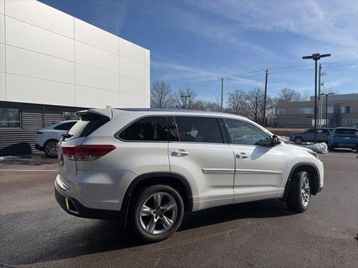 2017 Toyota Highlander Limited