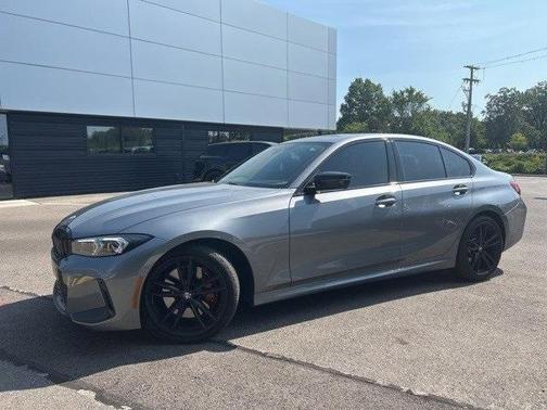 2023 BMW 330 i xDrive