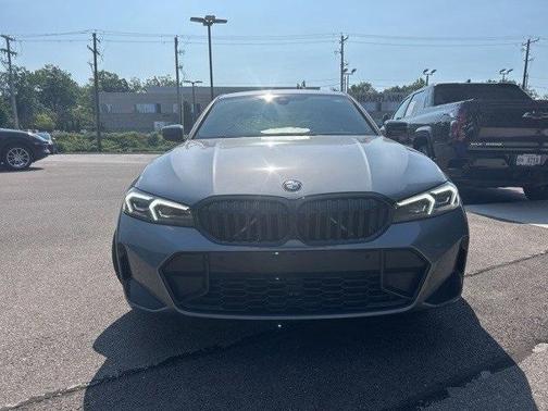 2023 BMW 330 i xDrive