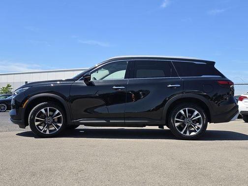 Mineral Black 2023 INFINITI QX60 Luxe