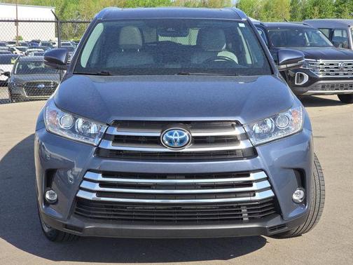Shoreline Blue Pearl 2019 Toyota Highlander Hybrid Limited