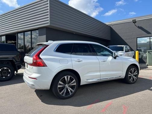 2022 Volvo XC60 Recharge Plug-In Hybrid T8 Inscription Extended Range