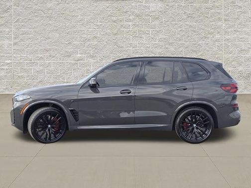 2025 BMW X5 M60i