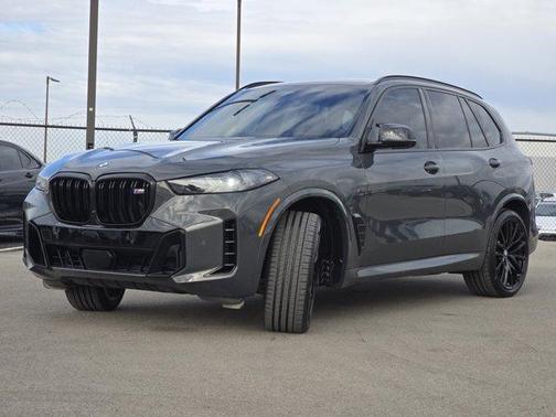 2025 BMW X5 M60i